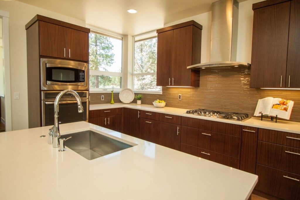 NW Drouillard Custom Home - Image 5