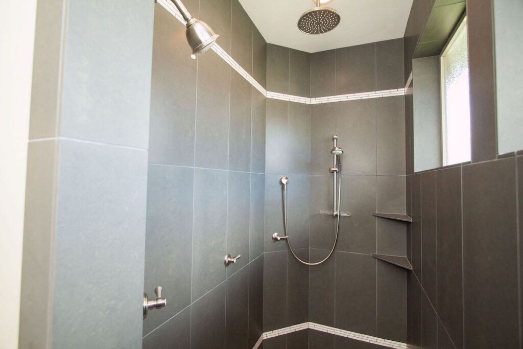 Custom Bathrooms - Image 3