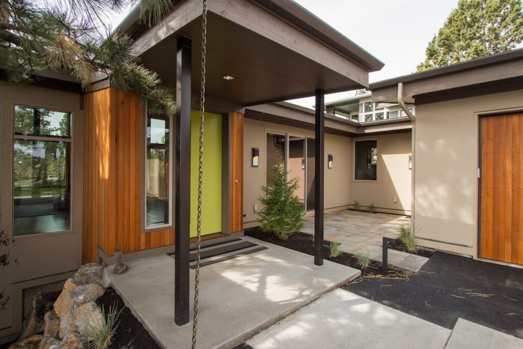 Custom Home on Drouillard - Image 1