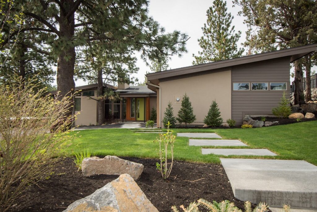 Custom Home on Drouillard - Image 2