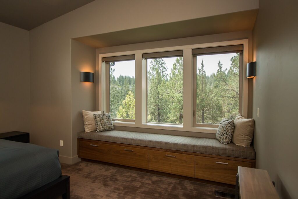 Custom Home on Drouillard - Image 10