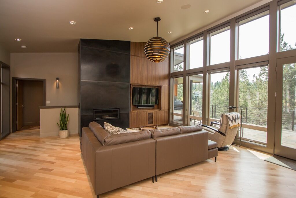 Custom Home on Drouillard - Image 13