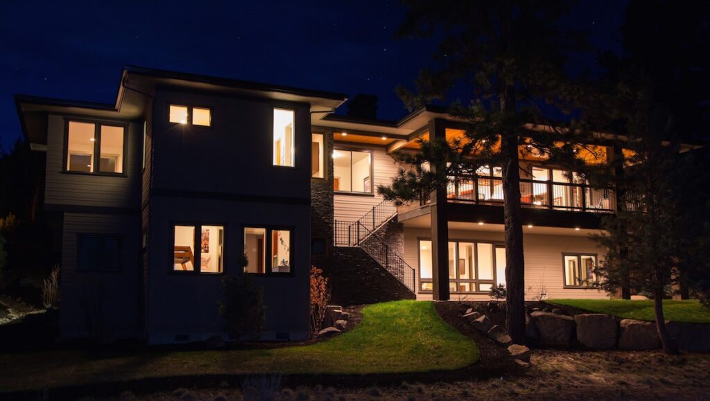 Bend Oregon Custom Home - Image 12