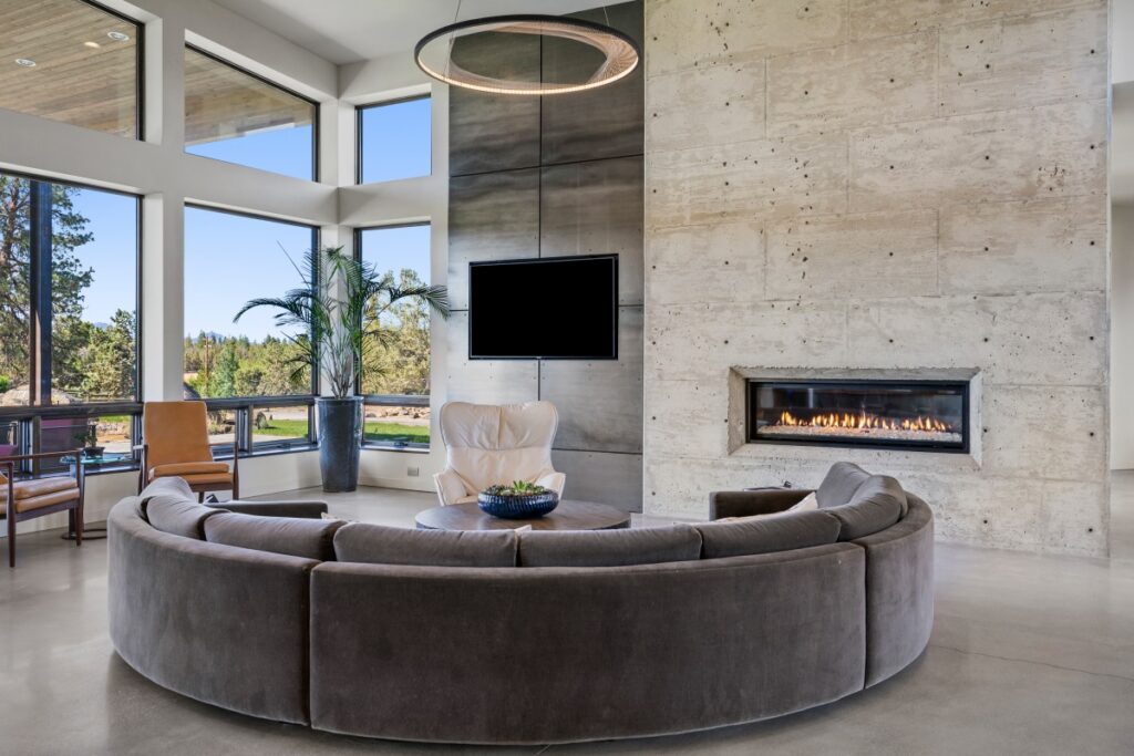 Central Oregon Custom Home - Image 11