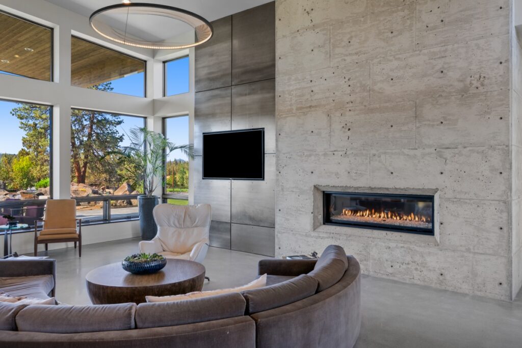 Central Oregon Custom Home - Image 13