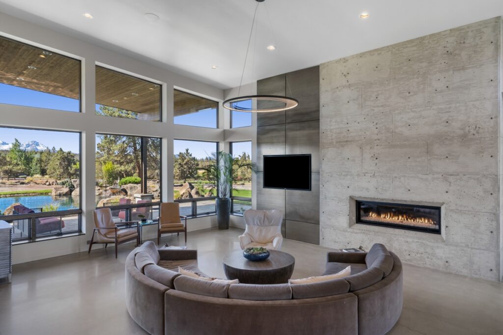 Central Oregon Custom Home - Image 14